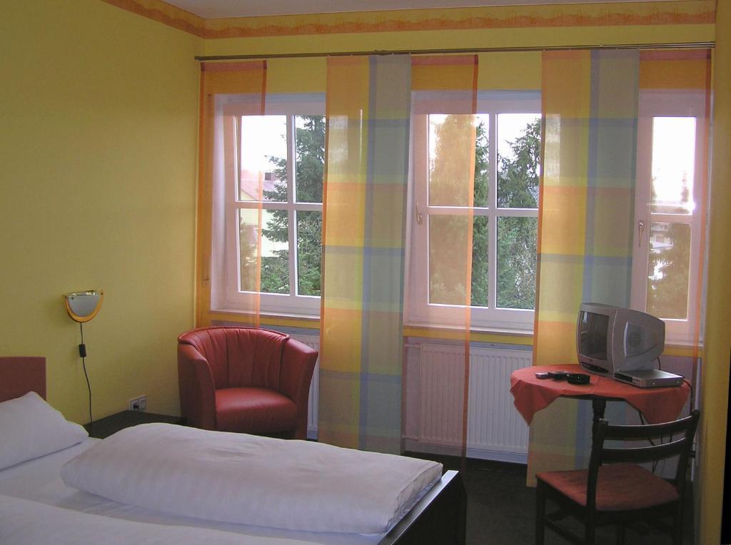 Hotel Pfaffenhof Lich Pokoj fotografie